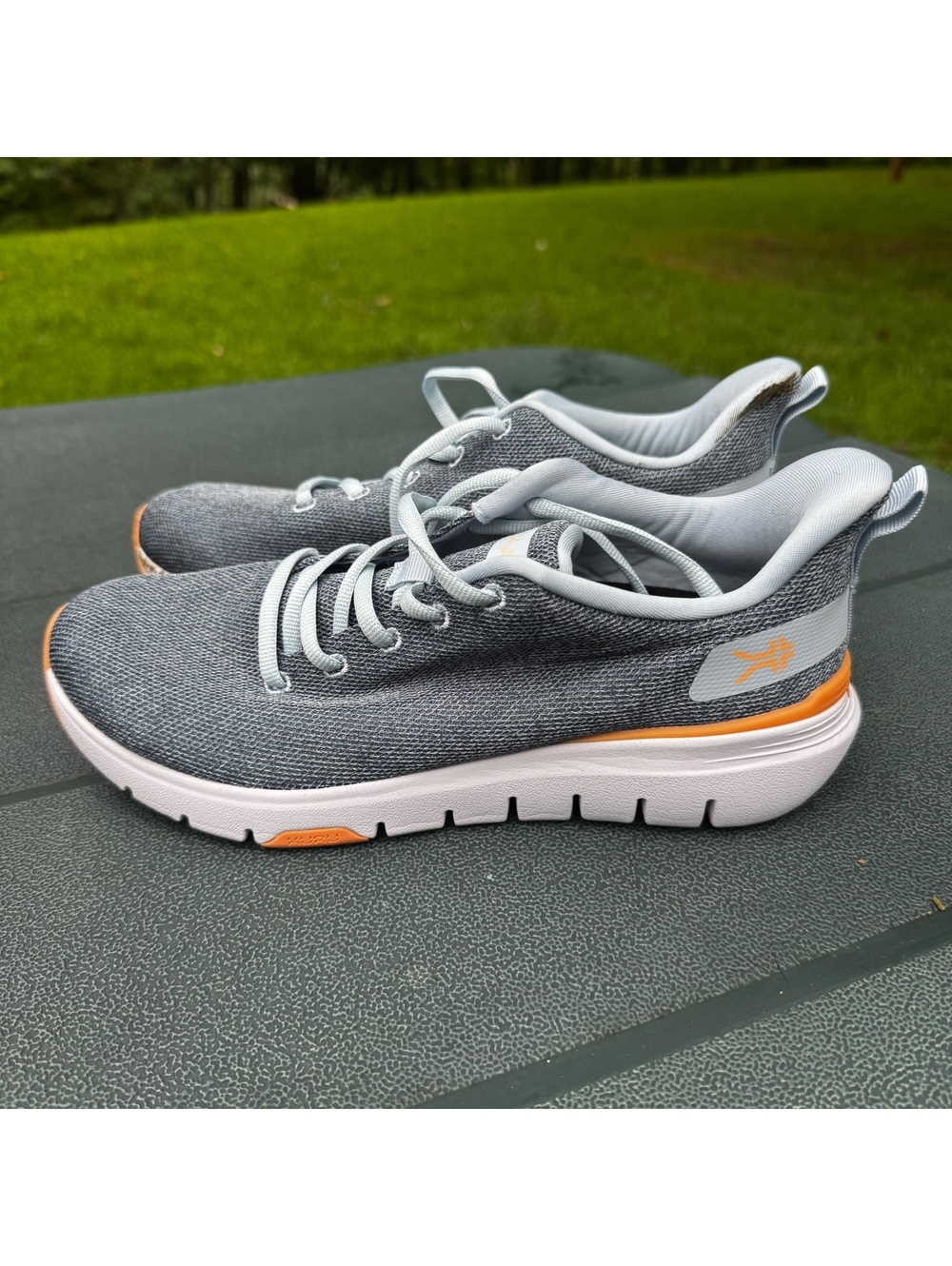 KURU FLEX Via sneakers- Size 8.5